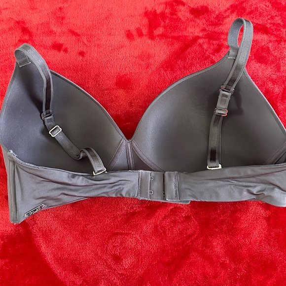 Montelle Intimates Wire-Free Multi-Way Straps T-Shirt Bra 36D - Picture 4 of 15